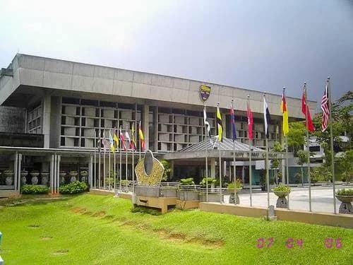 About Universiti Malaya (UM)